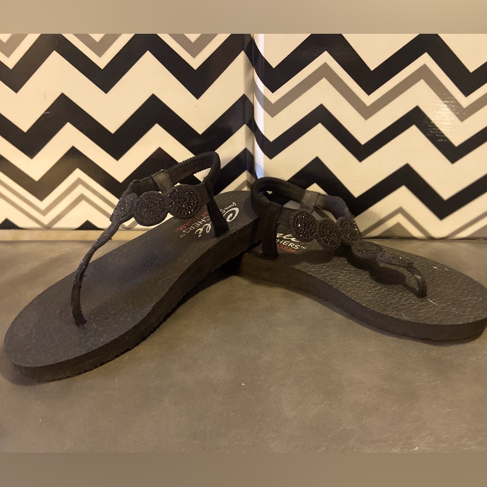 Size 7 Black Beaded Sandals